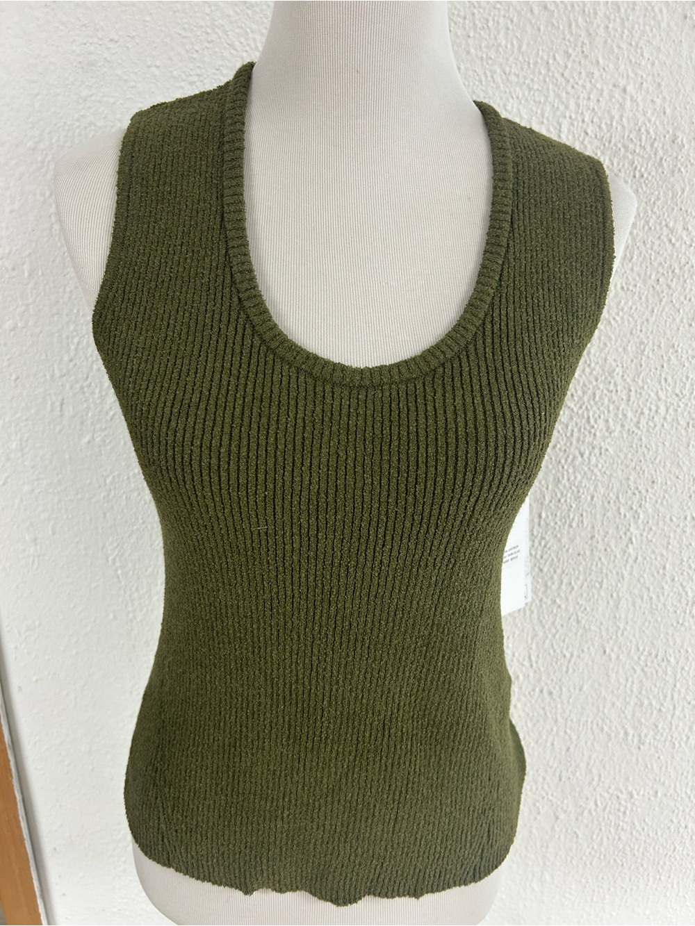 DKNYC Olive Ribbed Knit Scoop Neck Tank NWT size MED